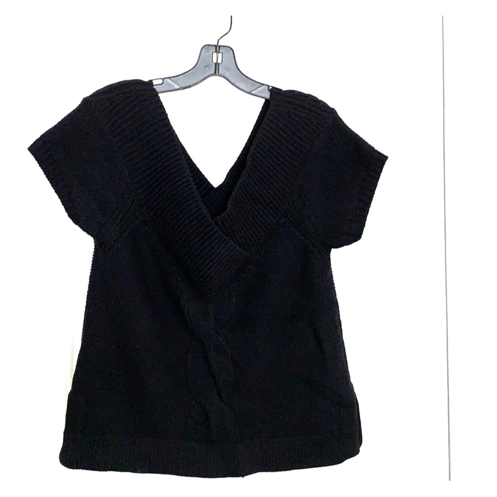 Club Monaco women’s black short sleeve sweater